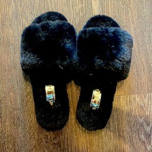 Billini Fluffy Slippers Size 7